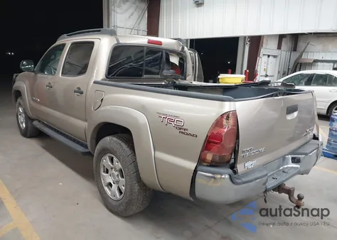 2008 Toyota Tacoma Base V6 z USA, uszkodzony, nr VIN 3TMLU42N18M015682